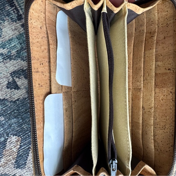 Authentic Cork Wallet - Picture 2 of 2